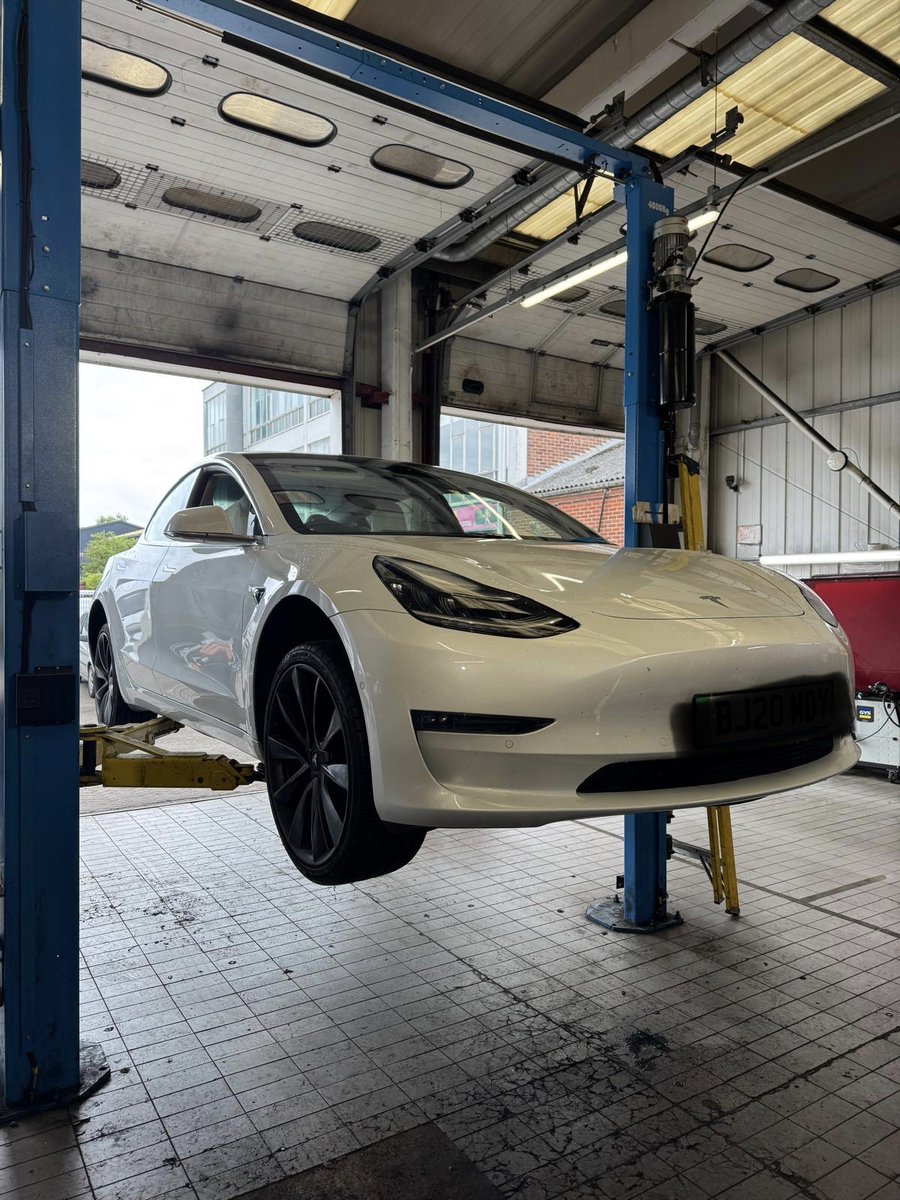 BrakeSvceWorld's tweet photo. ⚡ Tesla Model 3 in for a service at our Letchworth branch!

We identified cracking in 2 tyres during inspection, so replaced them with Yokohama ADVAN Sport EV V108 tyres 🚗🔋

Designed specifically for EV performance &amp; efficiency.

Book online 👇
https://t.co/NxYf7kpsUM https://t.co/Fp46aEdw3E