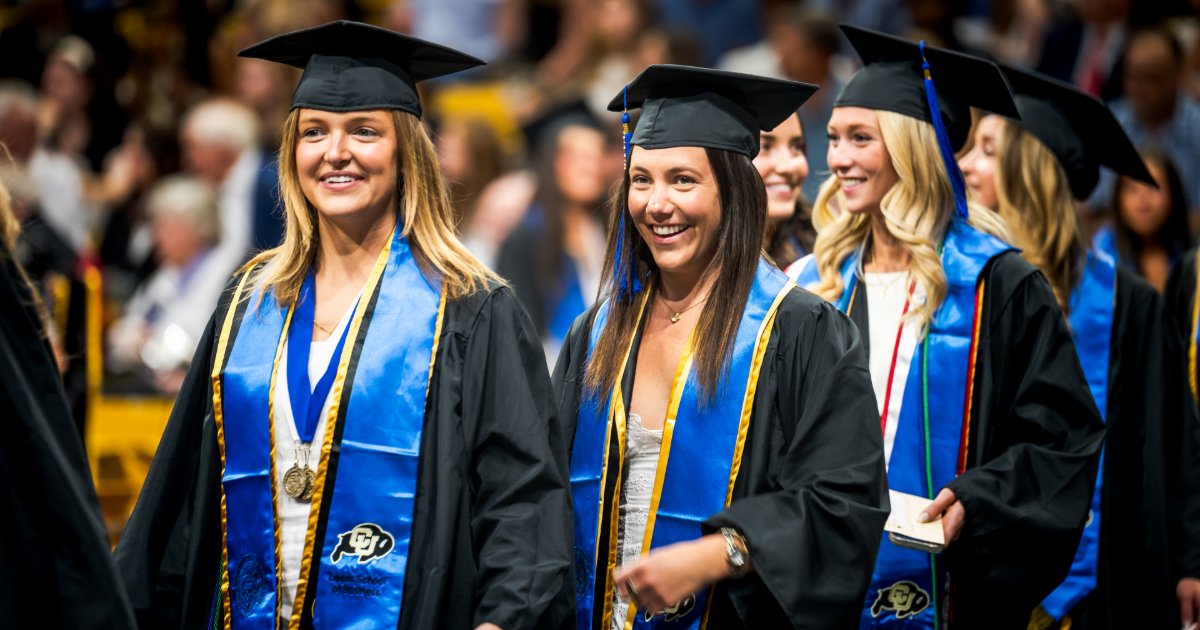 leedsbiz's tweet photo. Graduation photos are here! View and download images from Leeds ceremonies and receptions: 

Graduate Ceremony: https://t.co/BfNXqFkBRx
Undergraduate Ceremony 1: https://t.co/fwiLqWqJqR
Undergraduate Ceremony 2: https://t.co/m8t3eoalYh https://t.co/CdHStlBbDv