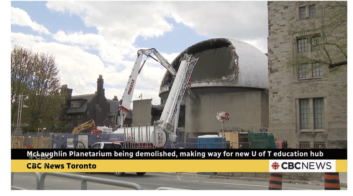 SpacePlaceCda's tweet photo. The dome is coming down, but our vision is looking up. 🔭
Watch Richard McDonald on @CBCToronto discussing the demolition of the McLaughlin Planetarium and why #SpacePlaceCanada intends to bring Toronto a new home for the stars.

📺 Full clip: https://t.co/misc1zdrCB
#Toronto https://t.co/pMPEtd7uYI
