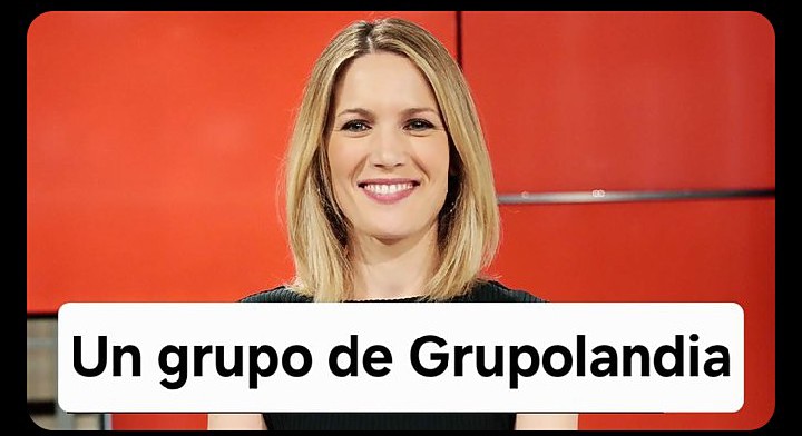 Ya no son jóvenes de Jovenlandia. 
Ahora son "UN GRUPO DE ADOLESCENTES"