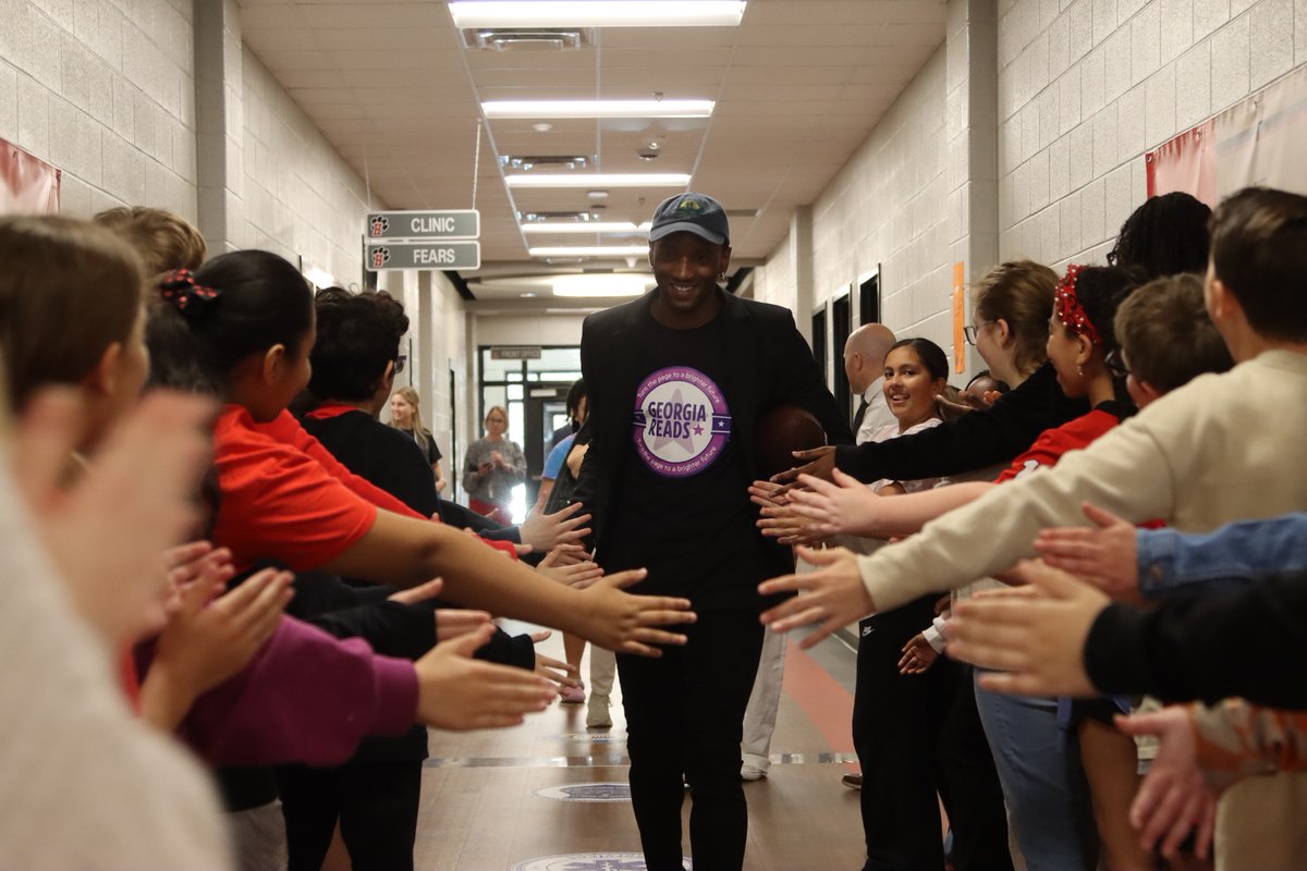 ReadWithMalcolm's tweet photo. As schools start planning for next year, this is usually when calendars begin to take shape. If bringing a Reading Rally to your campus is on your list, now is a good time to start the conversation. We’d love to be part of it. https://t.co/07JSZ3dOQ9