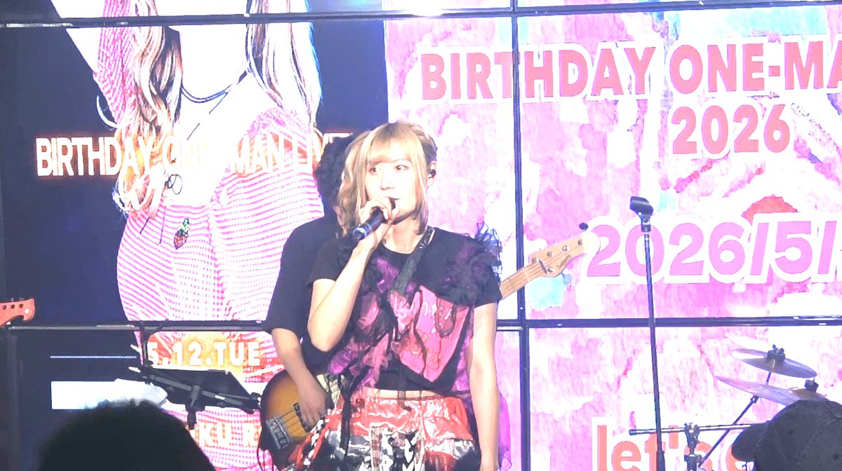 matuda_hirosi's tweet photo. NёNe BIRTHDAY ONE-MAN LIVE!!2026

#ねねちゃん見て #NёNe

結局これがすべての意味を紡ぐものなのだが
やっぱり「スタートライン」という曲が
すべてを語っていると思う。

この曲が始まりであり、NёNeというアーティストをアーカイブしているとわたしは勝手に思っている。

この曲がある限り、
この人は走り続けるんだろと…

う～んこう思うと東京が羨ましくなってしまうのは何故だろう。

BIRTHDAY ONE-MAN LIVEは特別なものなので、色々と見せ場はあって、

書くとアレなんで黙っておくが、やはり何でもかんでも、ねねちゃんらしさがあって、
こういうのが素敵なんだ

ライブは生々しいところと歌は生きているのがよかった

あと思ったのは、センターのカメラは半歩ぐらい手前がよかったなぐらい