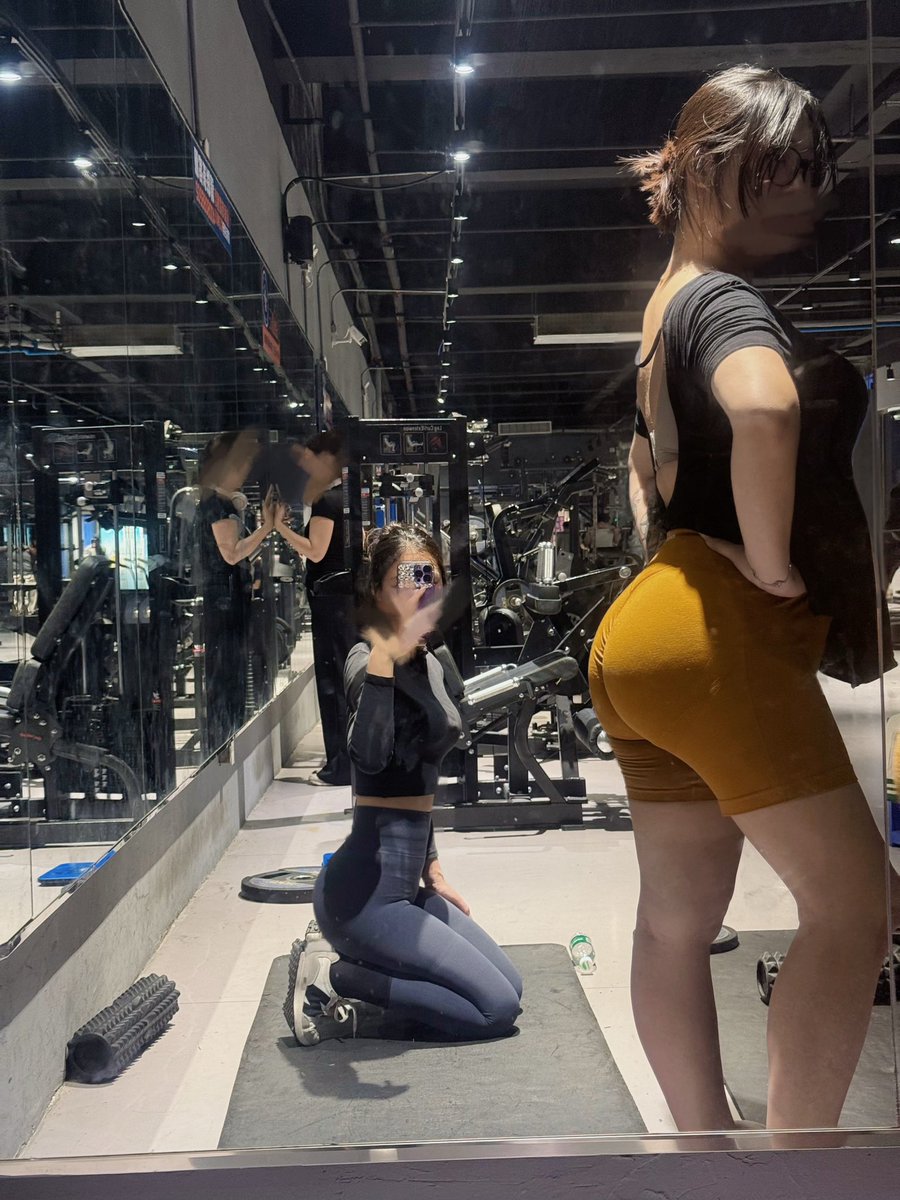 Hana87823078's tweet photo. 拉练的时候衣服掀起来了….差点被人看到我的牛子#男娘 #人妖 #ts #bbw https://t.co/npHahpQdA6