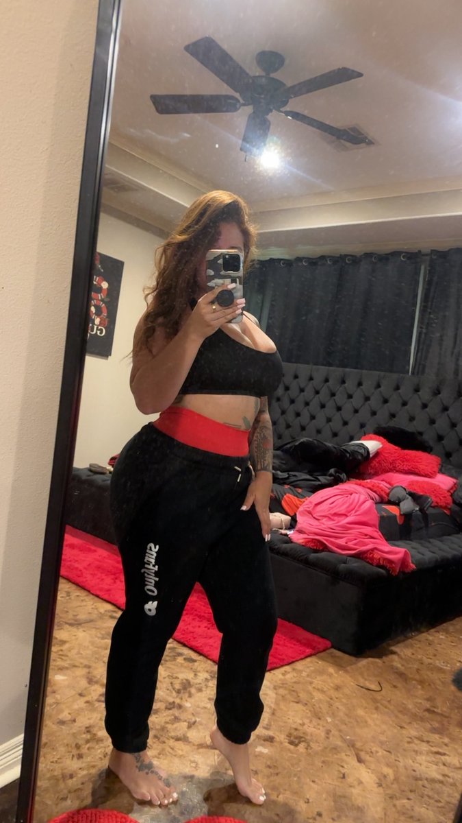 Mogulstylist's tweet photo. Today is going to consist of gym, pool, cleaning and taco Tuesday #tuesday #goinguponatuesday #gymmotivation #weekdayvibes https://t.co/UyX0PHF2al