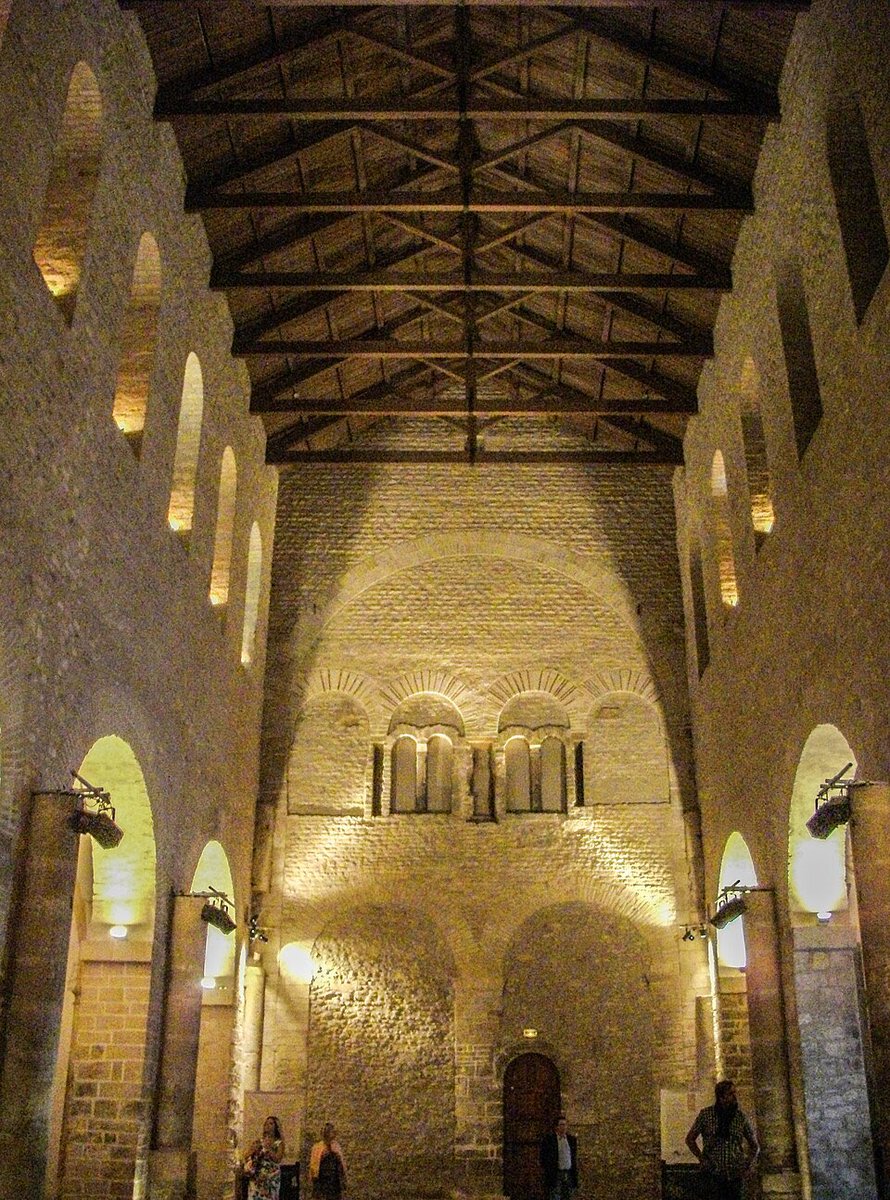 FraCathAes's tweet photo. Basilica of Saint-Pierre-aux-Nonnains
7th-16th century. One of the oldest churches in Europe having originally been a thermal bath built in the 300s and was converted into a chapel for a Benedictine nunnery in the 7th century. The Chancel is held at the Musée de La Cour d'Or https://t.co/1ega8C0jad