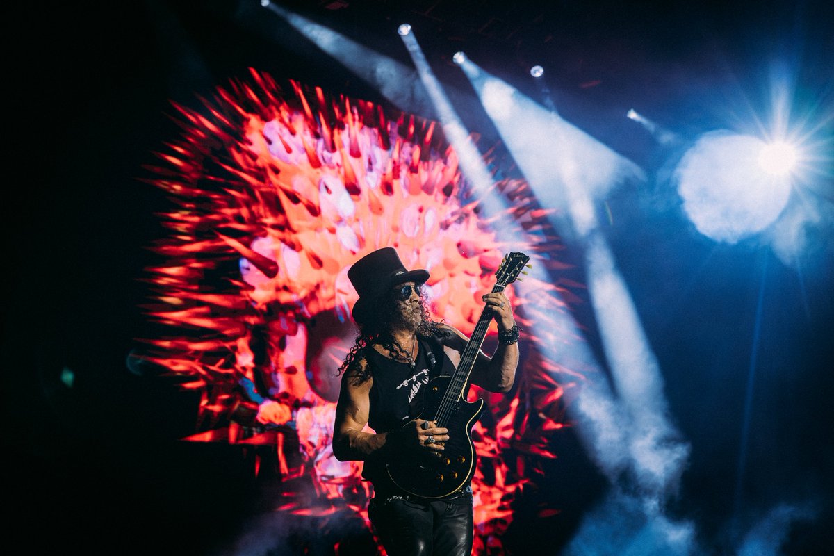 Guns N' Roses tweet media