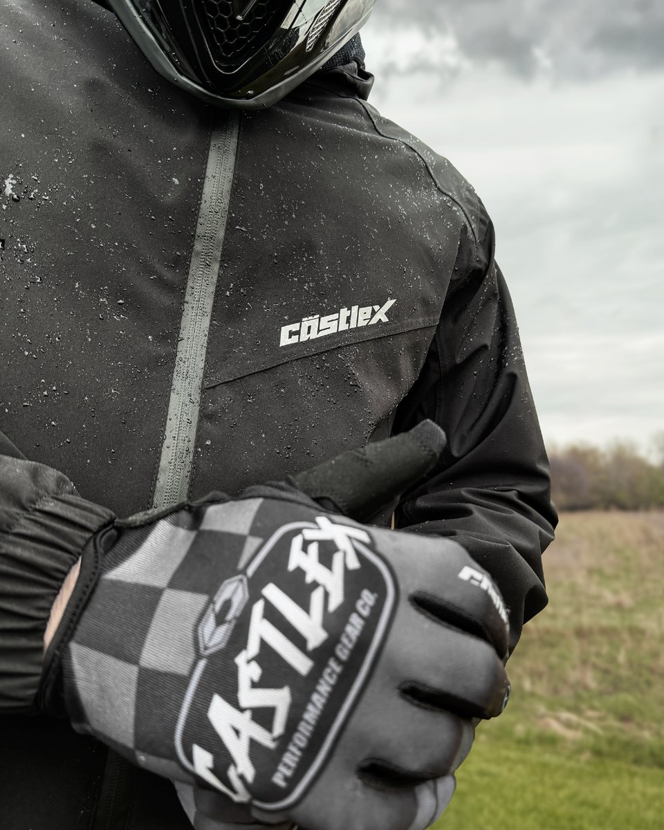 CastleXGear's tweet photo. Be ready for anything with the #CastleX Back 40 Packable All-Condition Jacket - Wind and rain's ultimate defense ☠️🌧️🏁 Perfect for those soggy UTV rides or windy days on the water // Score your new favorite year-round jacket at https://t.co/q3aihCfSe5 ⚡
#CastleXGear #WearTheBest #Back40Jacket