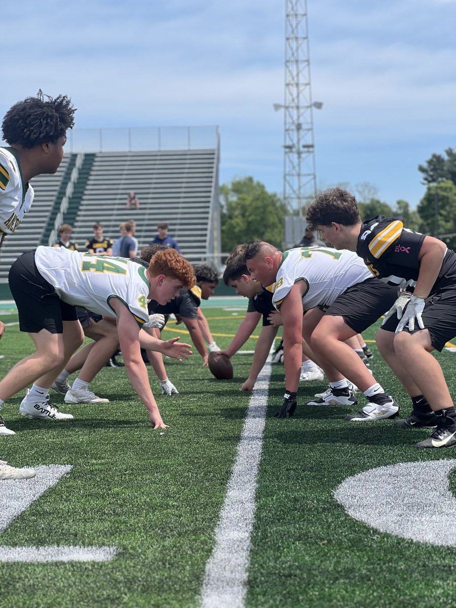 AmherstFootball's tweet photo. Thanks to the 30+ college coaches that came and evaluated our guys today! #PCE @CoachTThome @SteeleComets https://t.co/M9Cq0TtDQs