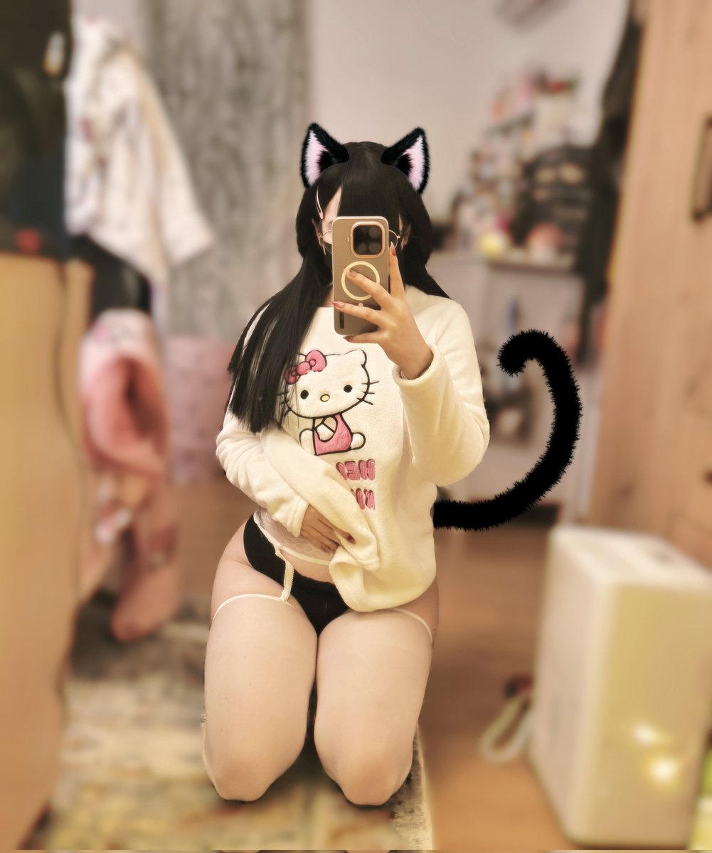 Puni_Hun's tweet photo. New pin 📍 

✨ Momo/ 26 /Bi
✨ Gaymer and webtoons addict 
✨ Love photography and art
✨ Horror and fantasy 
✨ Lil freaky

♡︎/⟳ if u wanna be moots ₍ᐢ. .ᐢ₎ https://t.co/OInP63Hj1R