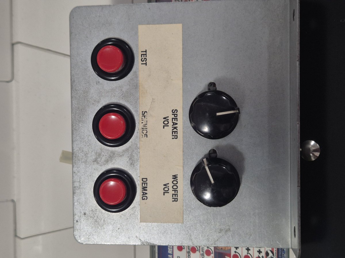 herzmx's tweet photo. Sega Naomi Universal Cabinet VTS board (838-13739) replacement board. 
Make this to use on my conversion from Jambo Safari to sitdown NUC.

https://t.co/SBsrBXp8sy https://t.co/qz9POyekTA