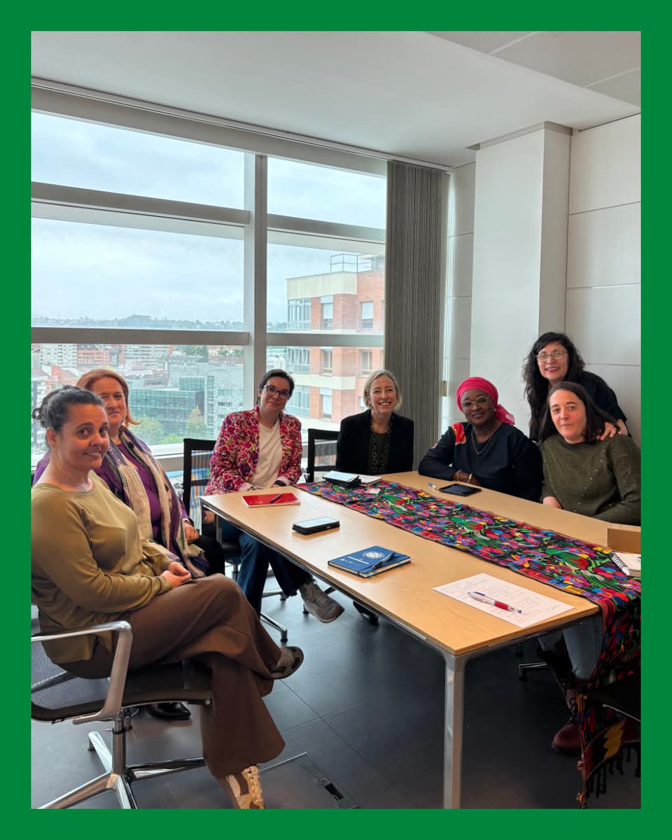 socialasturias_'s tweet photo. 🌍 Beatriz Coto, la directora de la Agencia Asturiana   Cooperac.Desarrollo recibió a Aminata Fall, presidenta de la Association des Juristes Sénégalaises - AJS, una organización con 60 años de historia y pionera en la defensa de los derechos de las mujeres en Senegal. 👇🏼 https://t.co/i3533RMbUw