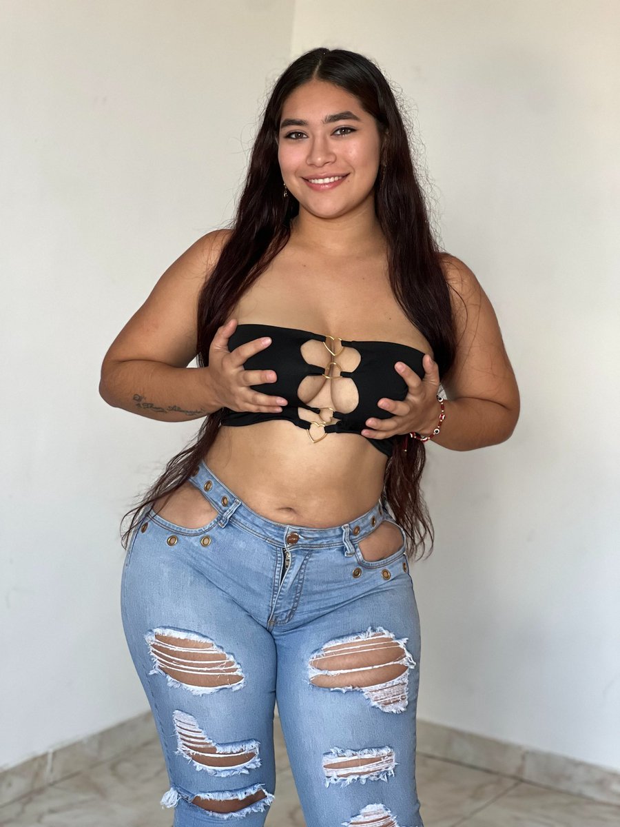 valenortega115's tweet photo. Vamos jugar, yo las tiro y tú las atrapas 🍒🥵 https://t.co/13ThS9zh7J