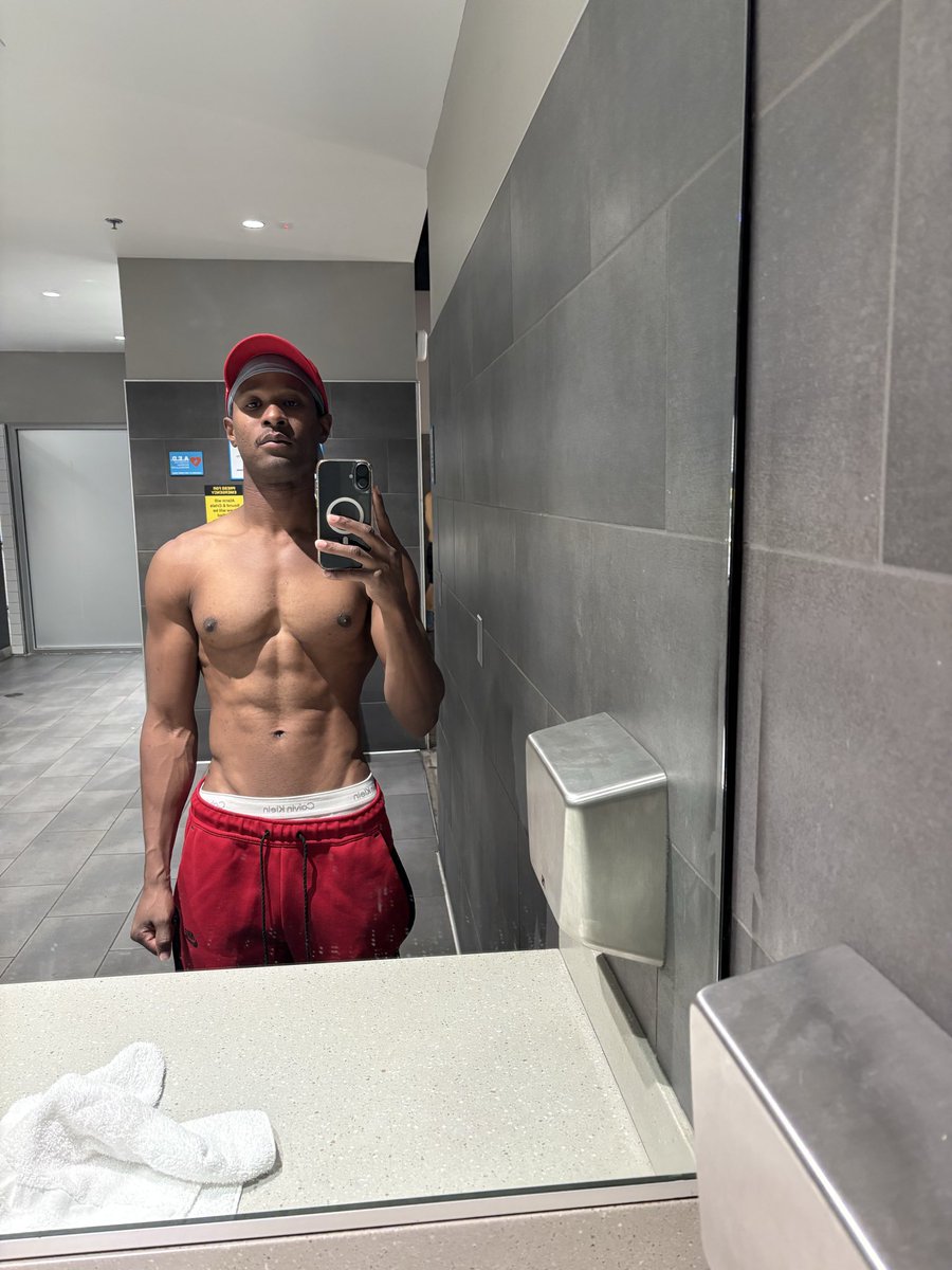 mastertrilli's tweet photo. Jumping Out The Gym, Trill Slim https://t.co/EhQPKgwwSU