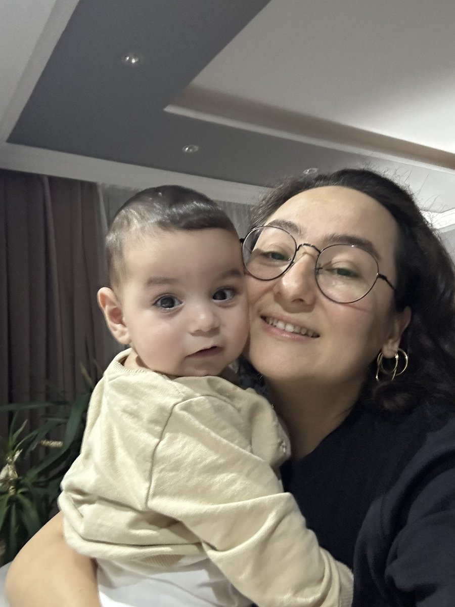 HaleDim's tweet photo. 🐥🍼😻 https://t.co/s9tXWn4SbJ