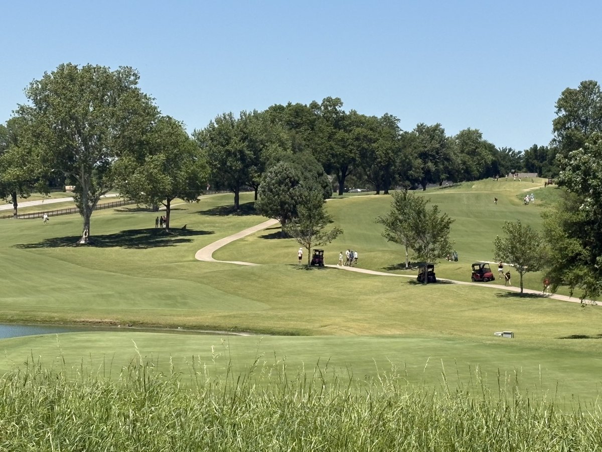 PottsShotsCP's tweet photo. Today’s #okpreps spring sports playoff tour brings us to Grand Lake and Shangri-La for the final round of the 5A boys state golf tournament. Carl Albert is rolling and has 2 players battling for the individual title. https://t.co/KkKreokE7D