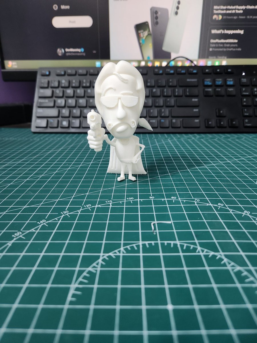 0xDevmaxxing's tweet photo. 3D printed this miniature. 
Will probably paint it over the weekend.

Can you guess the character? https://t.co/61bHDuTImi