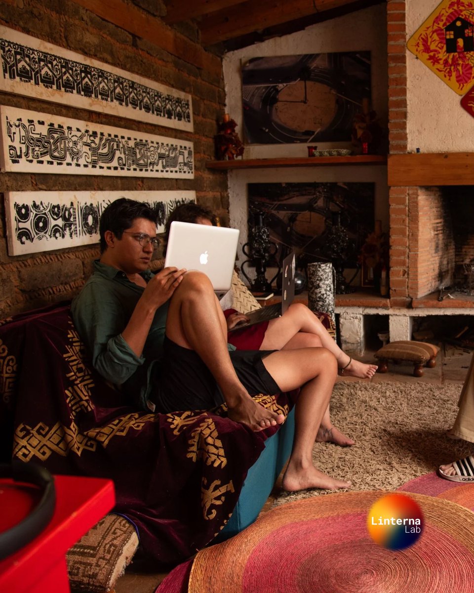 linternalab's tweet photo. ✨Nuestra 5ª Residencia de Escritura de Guion Cinematográfico para Largometraje ya está recibiendo proyectos. Nos emociona muchísimo leer todas esas historias que están encontrando su camino. 📝

Bienvenidxs cineastas, escritorxs y creadorxs a postular sus proyectos. https://t.co/nJGM98EQ1G