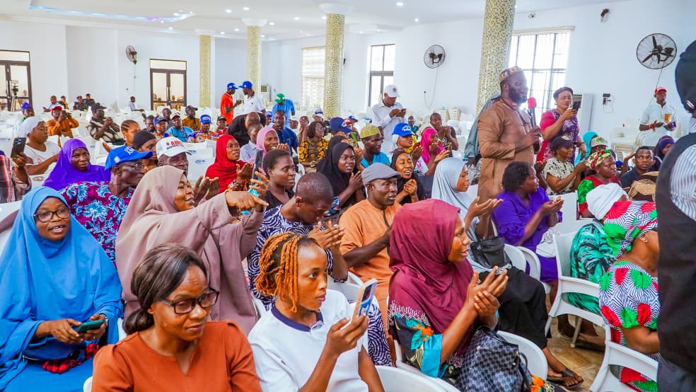 Bola Oyebamiji tweet media