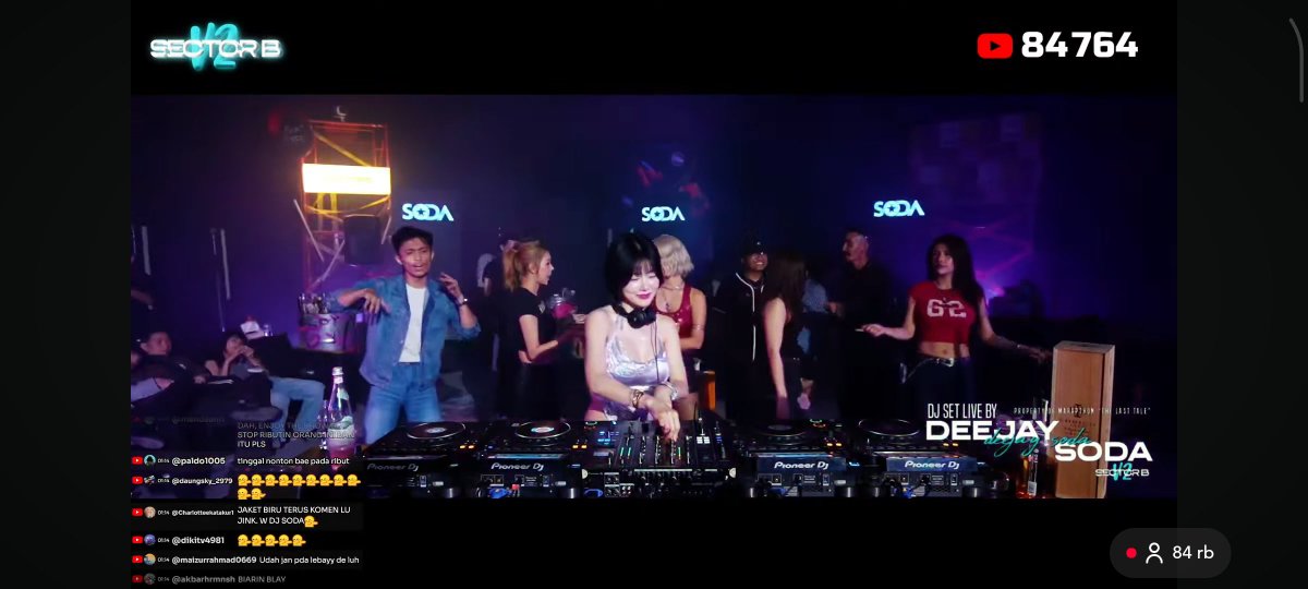 _____teyechan's tweet photo. W marapthon. W sector B
gokil banget hari ini. keren banget
@yourbae @dj_soda_
#marapthon #sectorb #djsoda #yb https://t.co/PONF3z6gSX