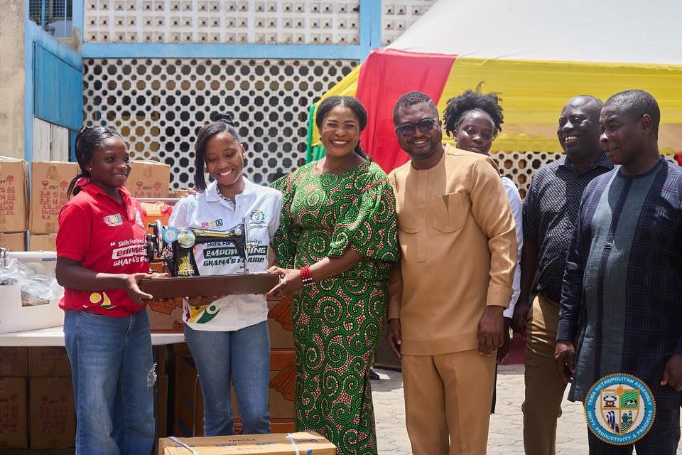 elorm0777's tweet photo. Mayor, Ebi Bright launched the National Apprenticeship Programme (NAP) in Tema on Monday and presented training tools and equipment to master craftspersons and trainees under the programme
#NationalApprenticeshipProgramme #SkillsDevelopment #YouthEmpowerment #EbiBright #JMLegacy #TMA