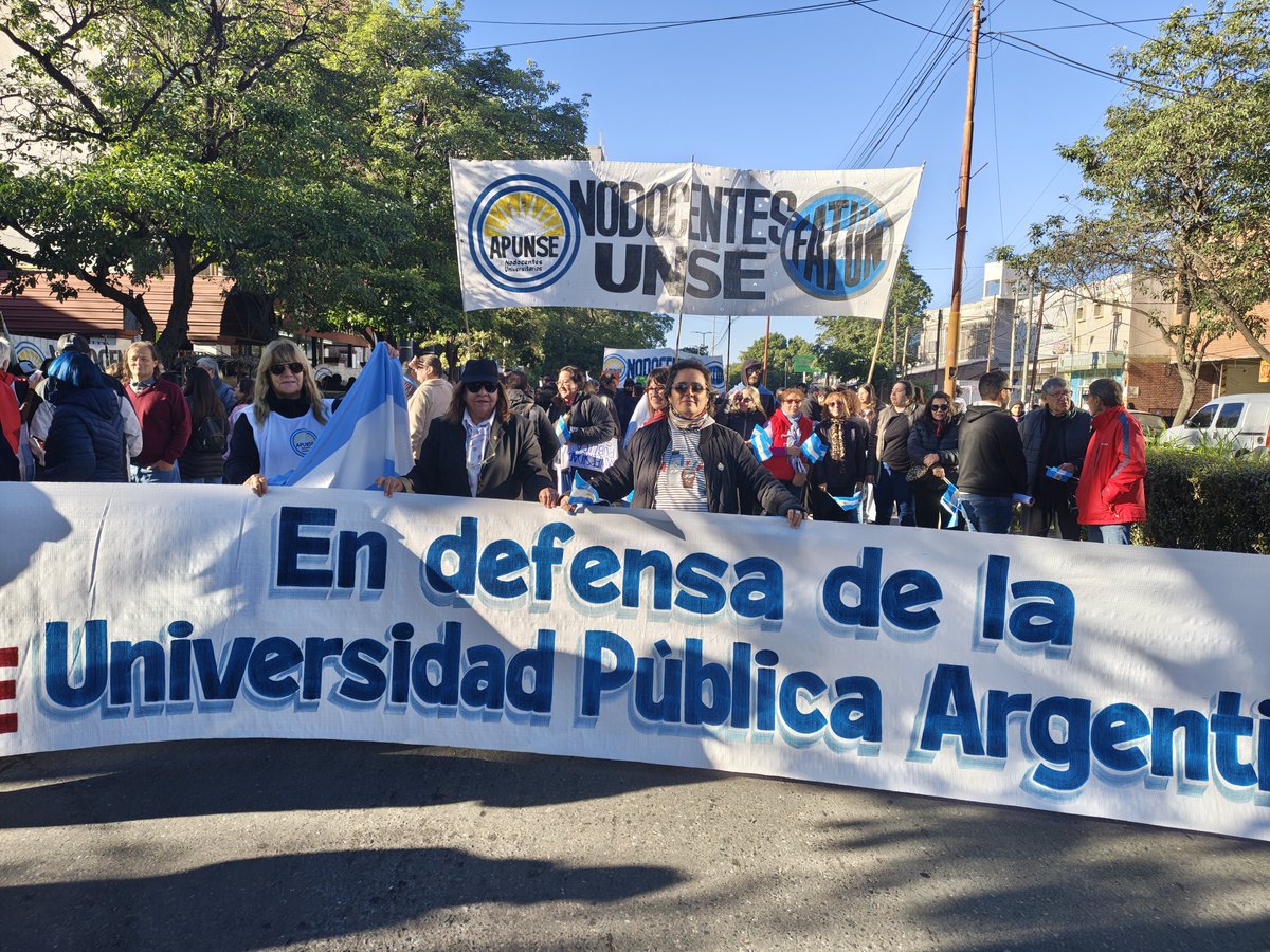 cisadems2's tweet photo. CISADEMS en la marcha federal en defensa de la escuela pública y el financiamiento universitario.
Santiago del Estero, 12 de mayo de 2026 https://t.co/kwTqhyMXbb