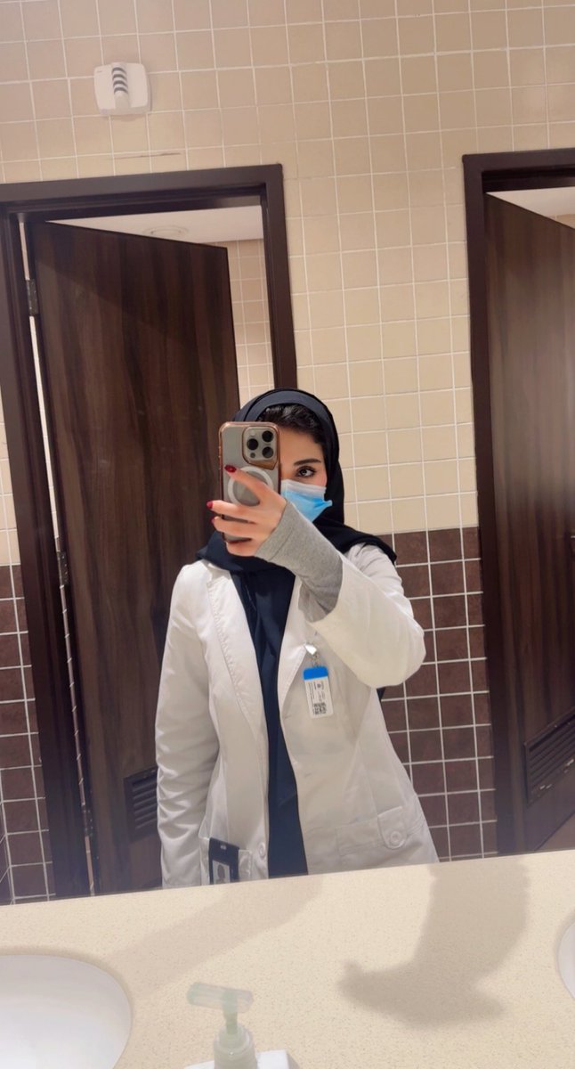 uni7__'s tweet photo. 12  May | يوم التمريض العالمي ✨

ما التمريض إلا هبةٌ من الله، بها نُؤجر، 
وبها نكون عونًا ورحمة.
اللهم اجعل في عطائنا أجرًا، وفي صبرنا قوة https://t.co/pexFrL0NkS