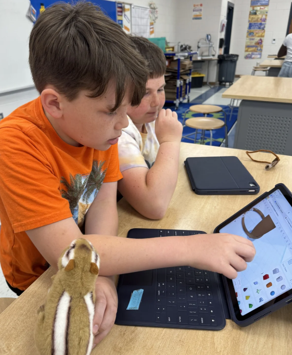 Lex1EdFound's tweet photo. Thanks to a Michelin Golden Apple Teacher Grant awarded to STEM teacher, Deborah Harmon at Oak Grove Elementary, students are becoming real-world engineers by designing and 3D-printing prosthetic prototypes for "injured" stuffed animals. @OGElementary @MichelinUSA  @LexingtonOne https://t.co/9ZRKsTKcgb
