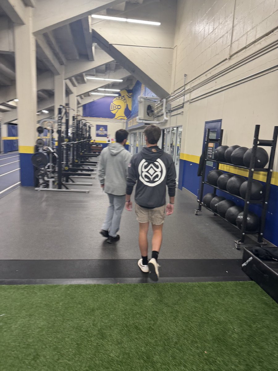 CadeSaunders08's tweet photo. After a great talk and visit with @CoachJournell I am thankful and blessed to receive an offer from @CarletonFB College!!! 

#keepstackin 
@CoachSamKent @AB_Balogh21 
@MontroseFB https://t.co/ArgxBbX069
