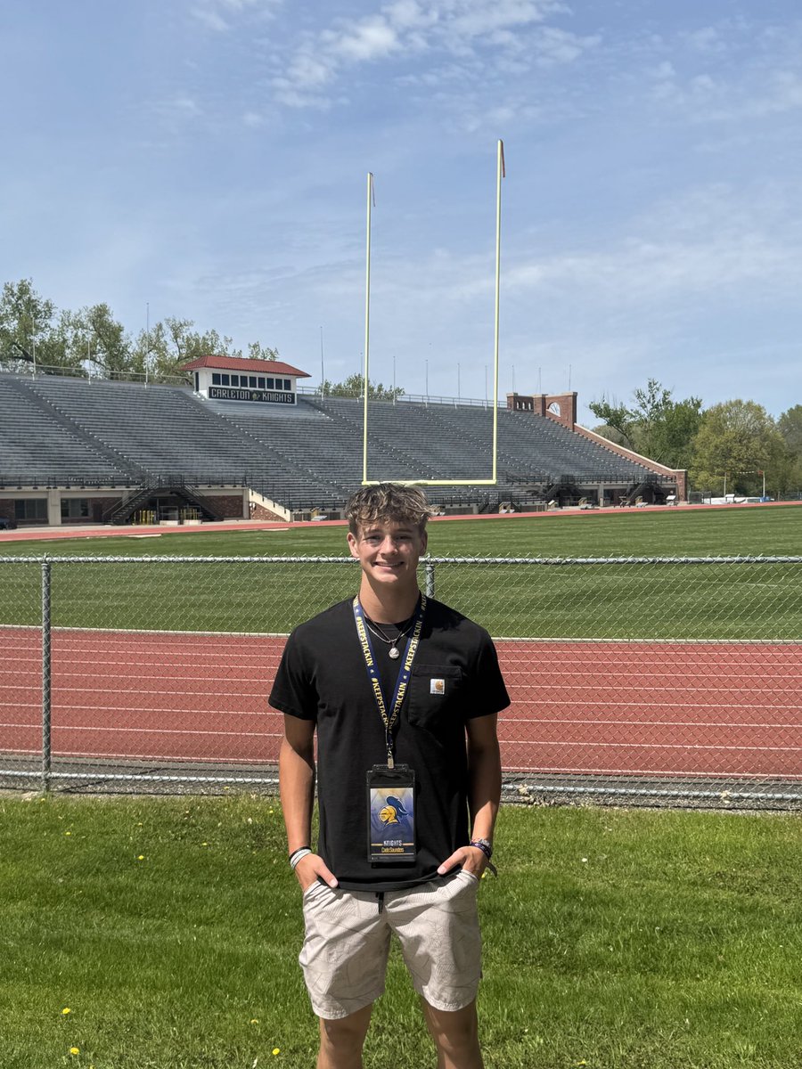 CadeSaunders08's tweet photo. After a great talk and visit with @CoachJournell I am thankful and blessed to receive an offer from @CarletonFB College!!! 

#keepstackin 
@CoachSamKent @AB_Balogh21 
@MontroseFB https://t.co/ArgxBbX069