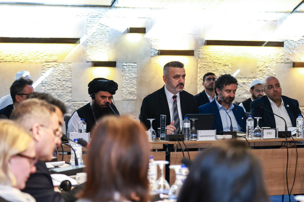 KizilayKurumsal's tweet photo. Türk Kızılay ile Afganistan Kızılayı arasında, 2026-2031 yıllarını kapsayan 5 yıllık iş birliği protokolü imzalandı.

Uluslararası İşler ve Göç Hizmetleri Genel Müdürümüz Alper Küçük ile Afganistan Kızılayı Genel Sekreter Yardımcısı Molavi Ruhullah Mohmand’ın imzaladığı protokol kapsamında, iki kardeş kuruluş arasındaki insani yardım alanındaki iş birliğinin güçlendirilmesi hedefleniyor.