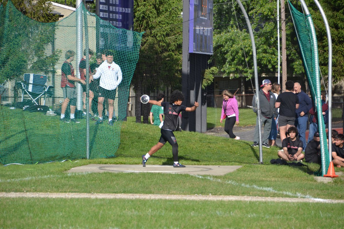 StCTandF's tweet photo. With a 26 point lead, St. Charles took 1st place at the JV CCL meet yesterday. Way to go, Cards! Tonight, we celebrate a great season at our annual team banquet. https://t.co/nf0QpJsa7d