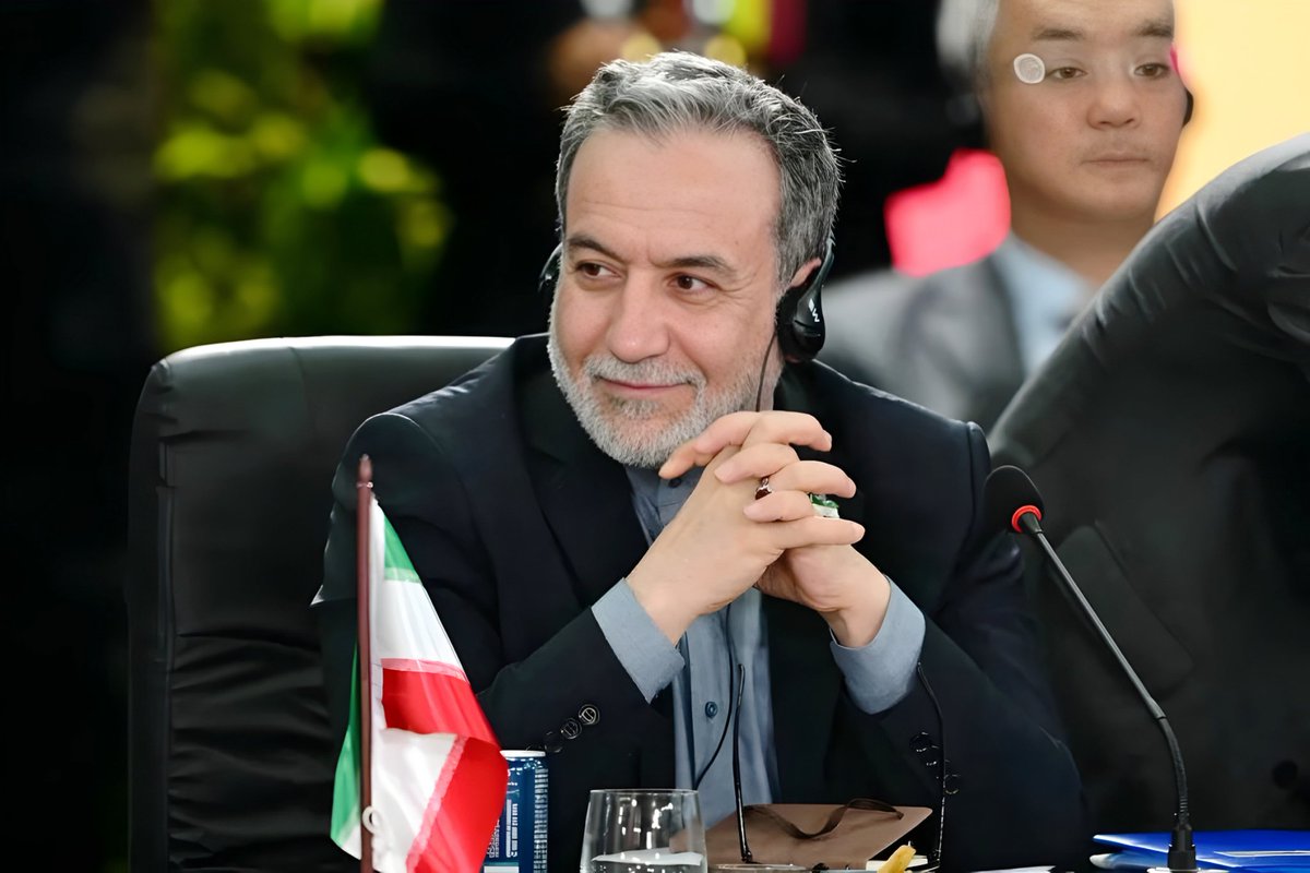CNRUpdate's tweet photo. 🚨🚨🚨 Iran will not discuss the nuclear issue with the US before these conditions are met.

• War ending on all fronts
• Lifting all sanctions
• Releasing Iran's frozen assets
• Paying war reparations
• Recognising Iran's sovereign right over the Strait of Hormuz

#iran https://t.co/OWZ7TMRk9R