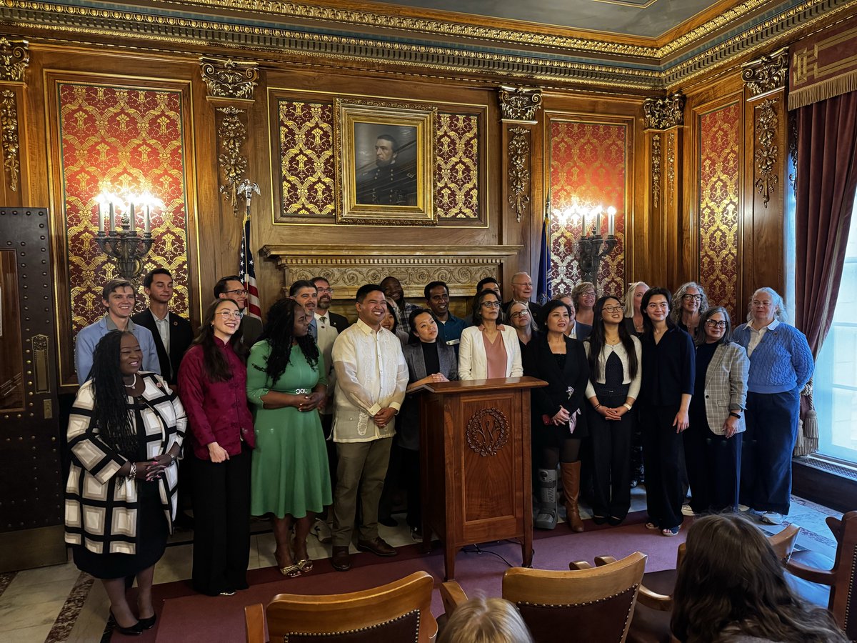 Rep. Francesca Hong 홍윤정 tweet media