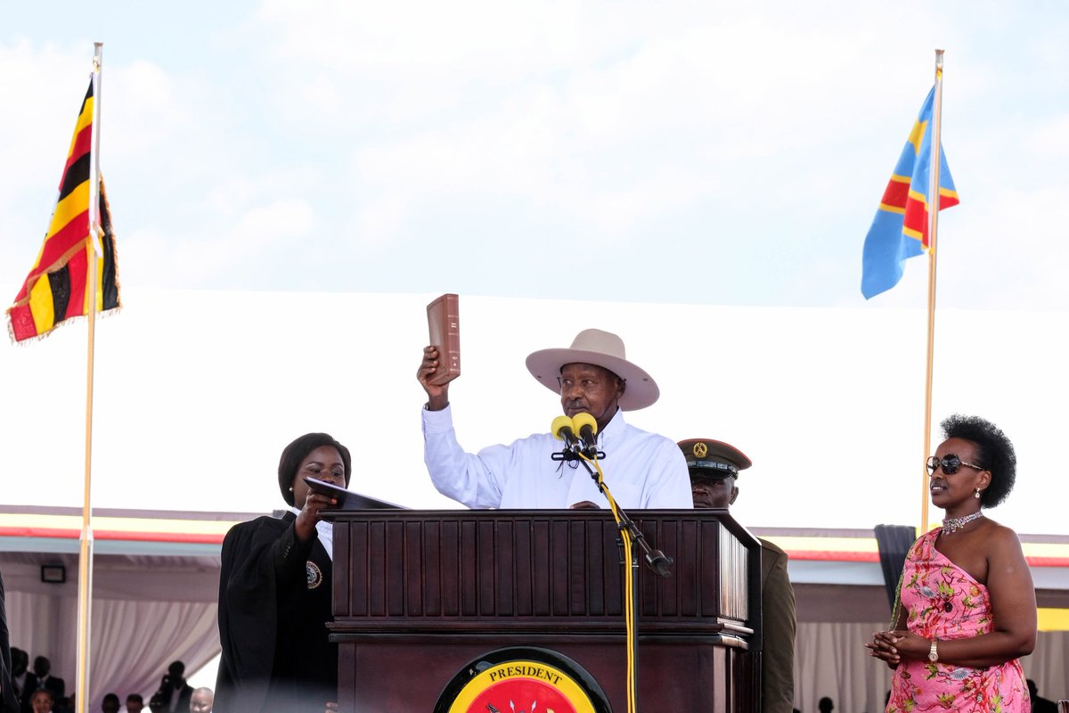 BigirwaJoselyn's tweet photo. It was great honour to accompany H.E  @DrWorkneh IGAD Executive Secretary for the Presidents' Swearing 
-In and Inauguration Ceremonies at Kololo today! Huge Congratulations to @KagutaMuseveni, long live Mzee! https://t.co/lXQkRfiOqL