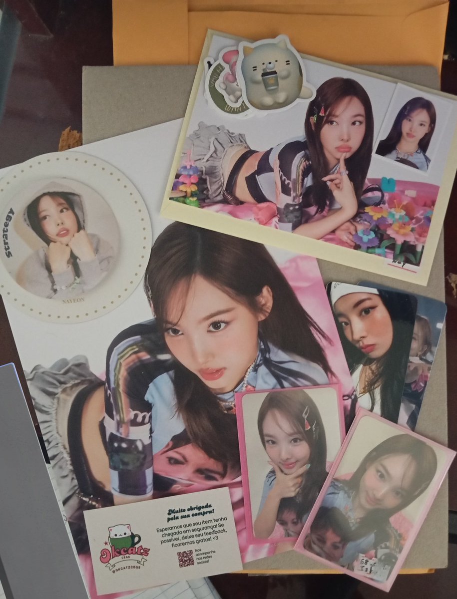 angelnayeon_'s tweet photo. Feedback positivo para @okcatzcegs que me vendeu esse set SG da Nayeon, veio super bem embalado e chegou rapidinho!! https://t.co/0Om6lGSkoo