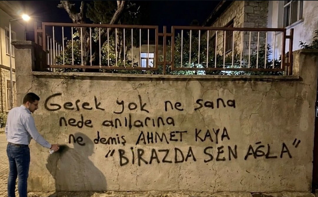 azê☀️ tweet media