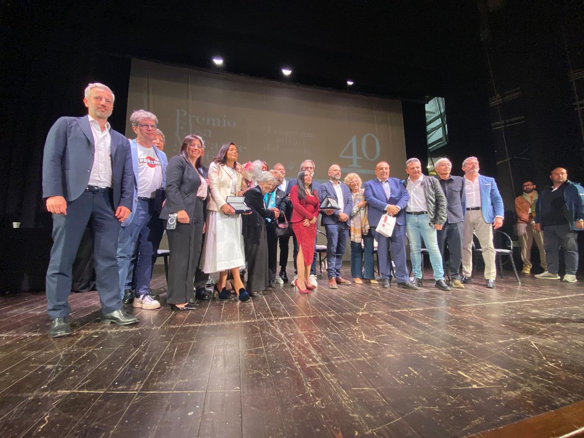 ElsaMorante's tweet photo. Questa mattina al Teatro Diana di Napoli si è svolta la 40esima edizione del Premio Elsa Morante, presieduta da Dacia Maraini. Il tema di quest’anno: “I ragazzini salvati dal mondo”, un invito ai giovani a diventare artefici del proprio futuro. https://t.co/zm3qvxPG5B