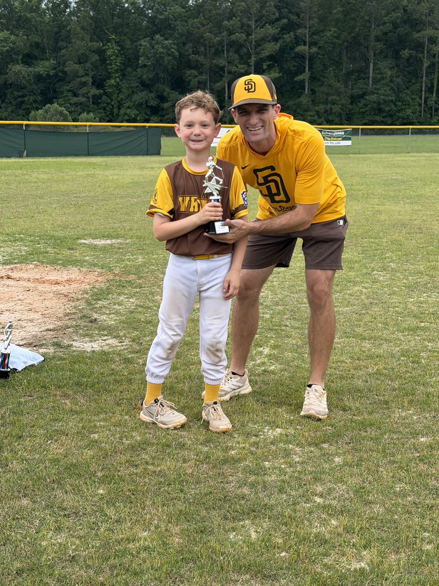 glwindon18's tweet photo. It’s was a good baseball season with WRALL!!! https://t.co/dab877fz9u