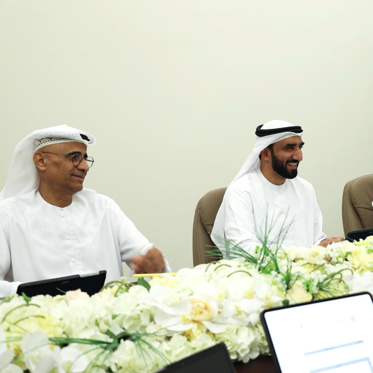 KCDisabled's tweet photo. عقد مجلس إدارة نادي خورفكان للمعاقين اجتماعه الدوري برئاسة سعادة عبدالله صالح النقبي، رئيس مجلس الإدارة، وبحضور سعادة الدكتور لؤي سعيد علاي نائب رئيس مجلس الإدارة، وأعضاء المجلس، لمناقشة عدد من الموضوعات الإدارية والتنظيمية المدرجة على جدول الأعمال. https://t.co/qqCpLRwbhN