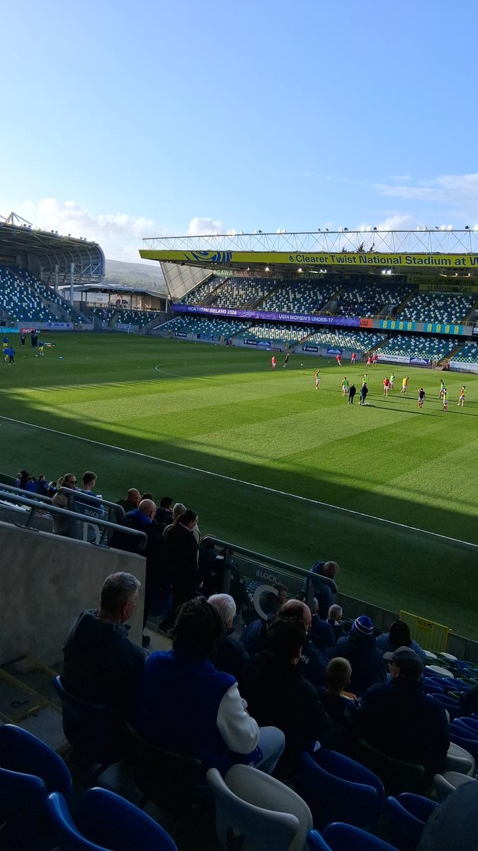 HB_FTG's tweet photo. Round the season off in a positive not please Linfield 💙🇬🇧 https://t.co/lCUeTPvGvj