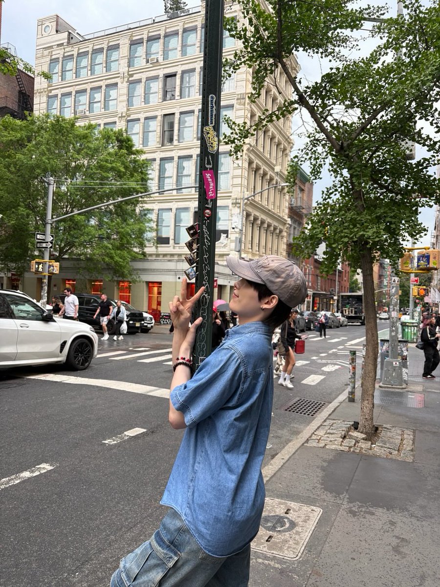 je gwanwoo pics tweet media