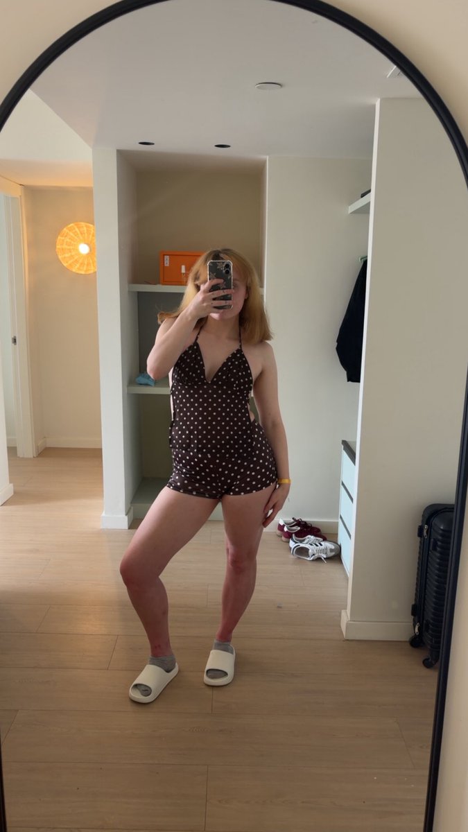 molly tweet media