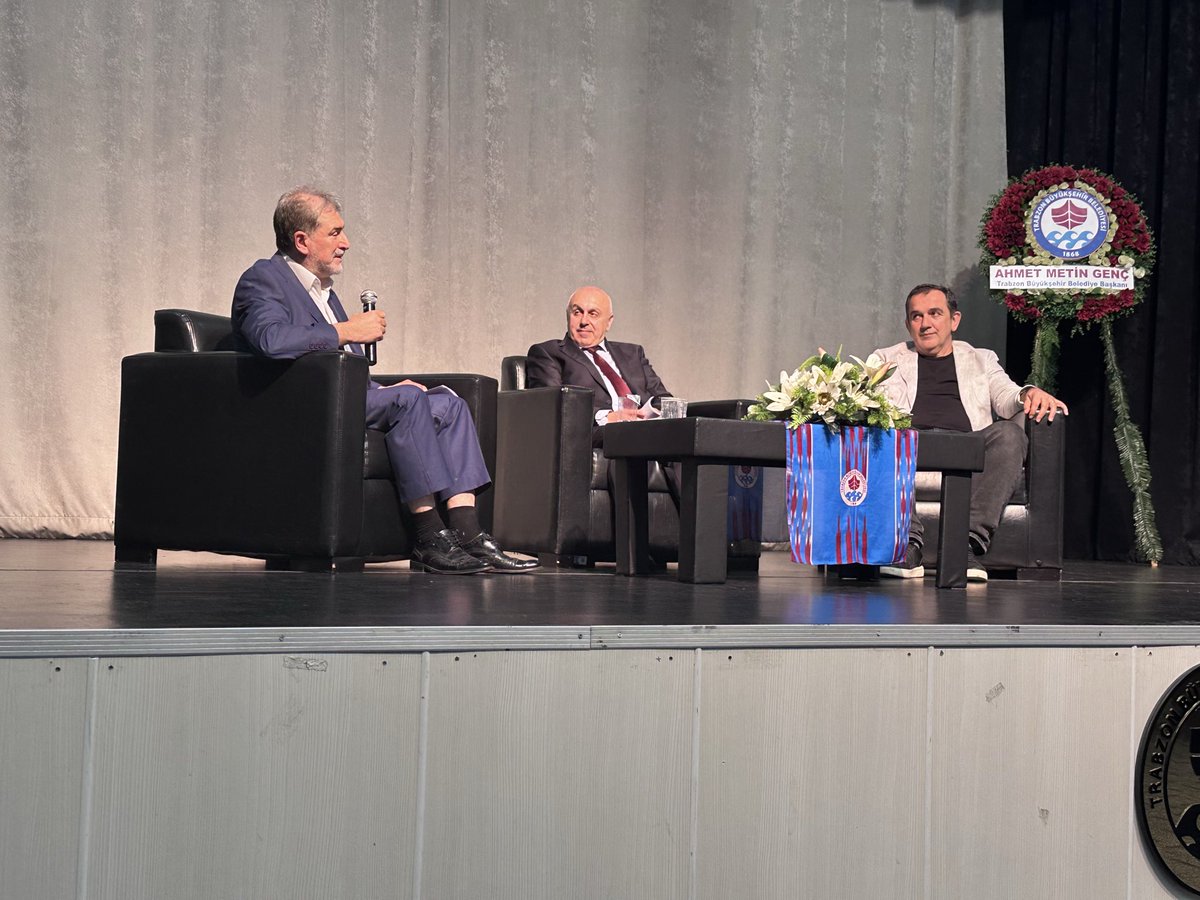 shnmustafakemal's tweet photo. Trabzon’un sanat hafızasına ışık tutan, şehrimizin kültürel birikimini yansıtan kıymetli bir söyleşi programına katıldık.

Sanata ve kültüre katkı sunan herkese teşekkür ediyorum. https://t.co/vn61sLJkoQ