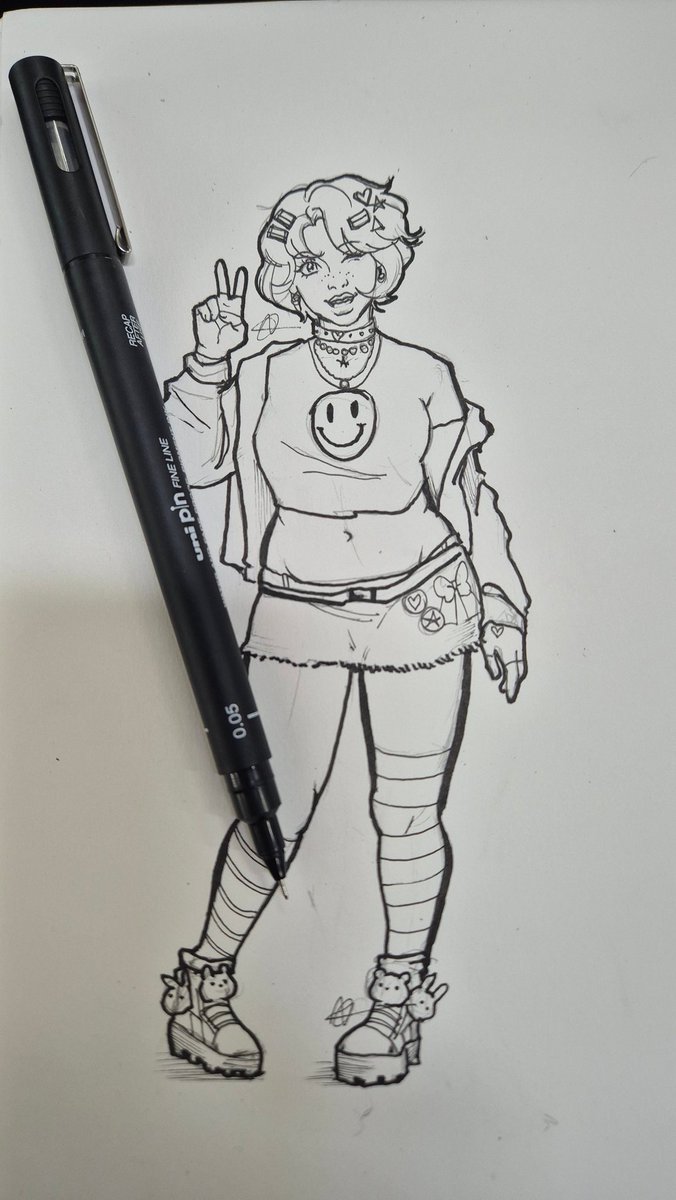 cintiacast_'s tweet photo. Essa Lice no seu estilo decora no meu caderno enquanto eu estava em puro tédio na aula https://t.co/9MUr5XBX4b