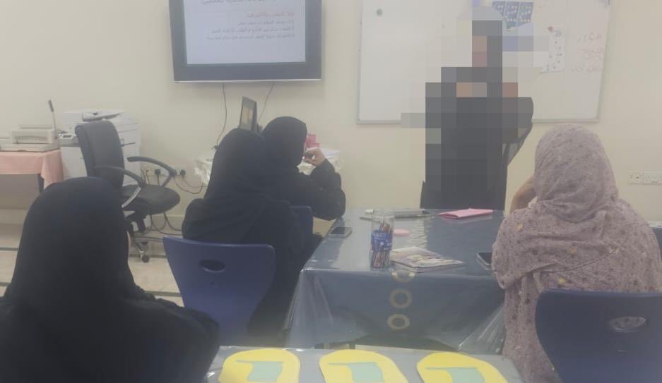 EduGovSbt3332's tweet photo. قدمت الاستاذه رقية السيابية
ورشةبعنوان(الاحتياجات النفسيه للمعلمين)تناولت فيها أهم الاحتياجات النفسية في بيئة العمل والهدف منها والاثار السلبية الناتجه عن غيابها
كما دعمت ذلك بأنشطه عمليه لكل احتياج
 #فعاليات_تعليمية_جنوب_الباطنة https://t.co/j33ZhZxwYh