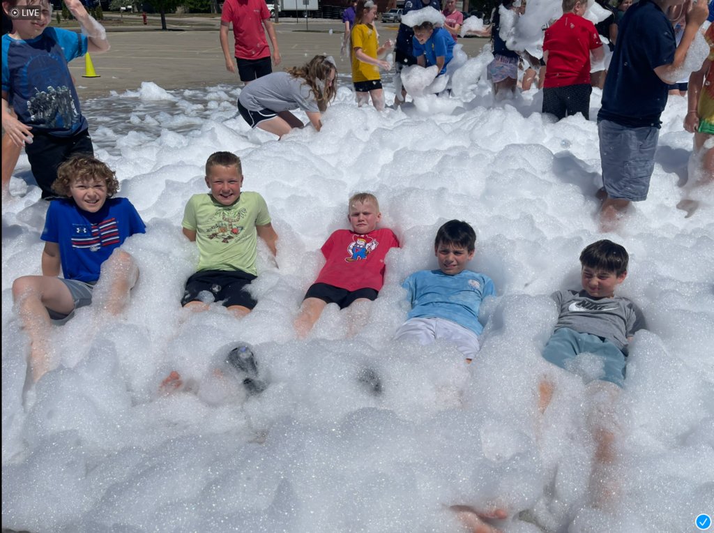 EFYork's tweet photo. Foam, music, sunshine, and LOTS of smiles!

Our students had an absolute blast at Monday’s Foam Party to celebrate the end of the school year. A huge thank you to our PTL for organizing such a fun afternoon and making special memories for our students! https://t.co/dMq1TWO8uB