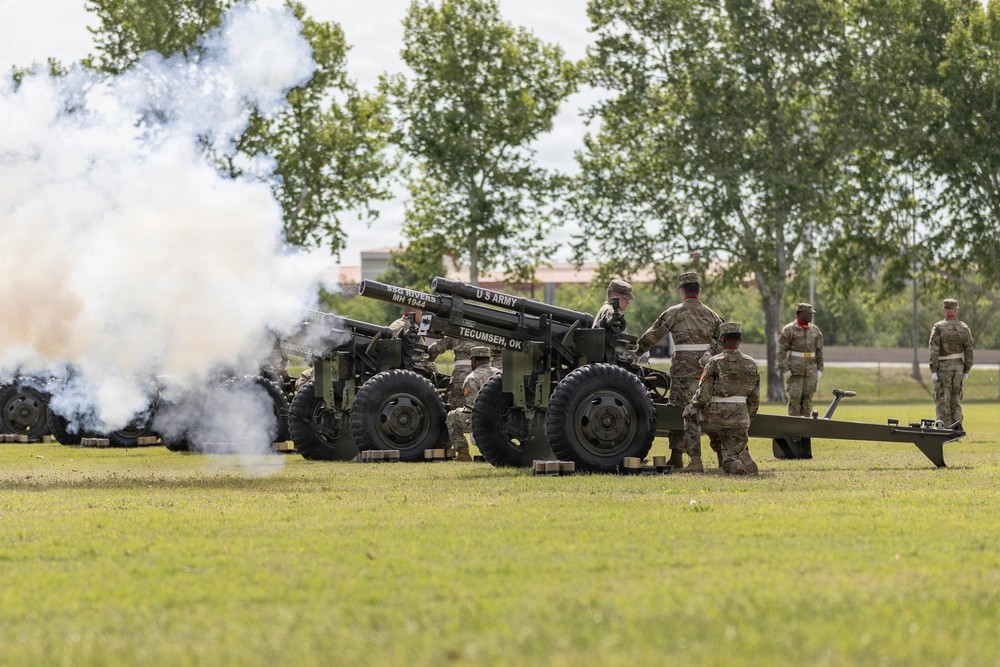 U.S. Army tweet media