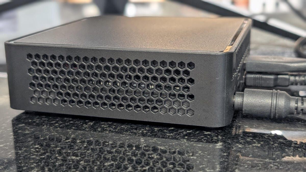 KubuntuF's tweet photo. ⭐ System Review:

"In stark contrast to any Windows PC I've reviewed, it took me less than two minutes to have the NX Gen3 up and running," Jack Wallen, ZDNET

https://t.co/xj2zgIBpob https://t.co/DjZIM4EeCi