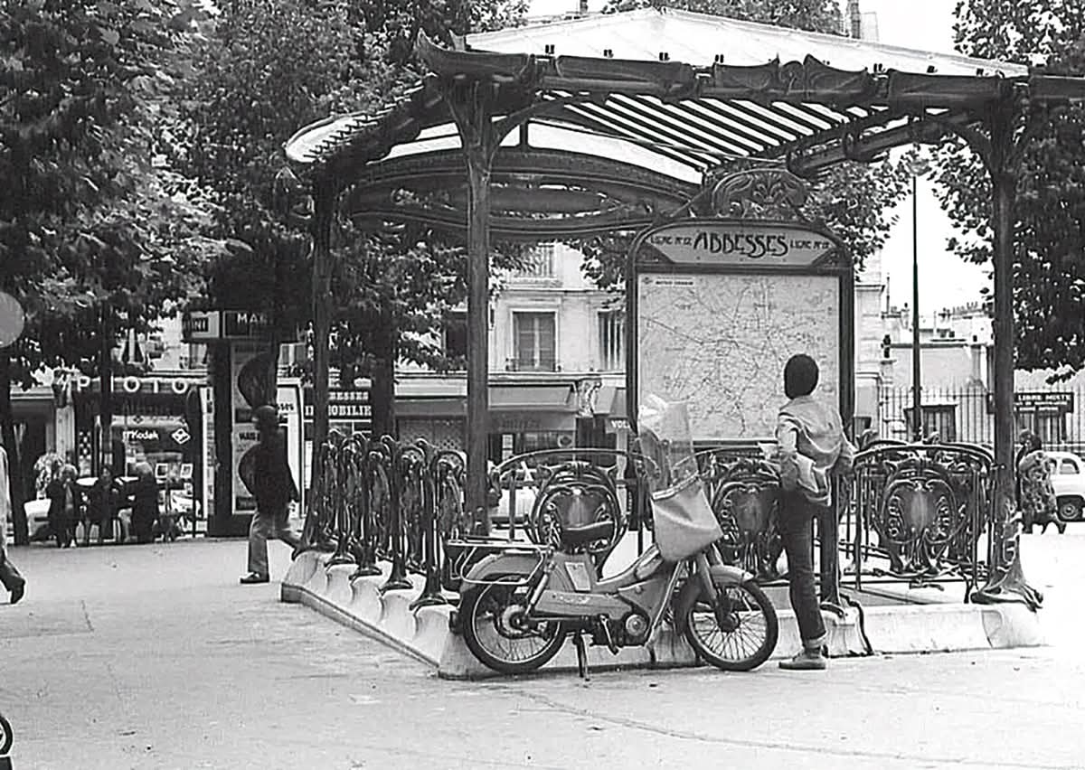 380 Paris Paname 🔄 tweet media