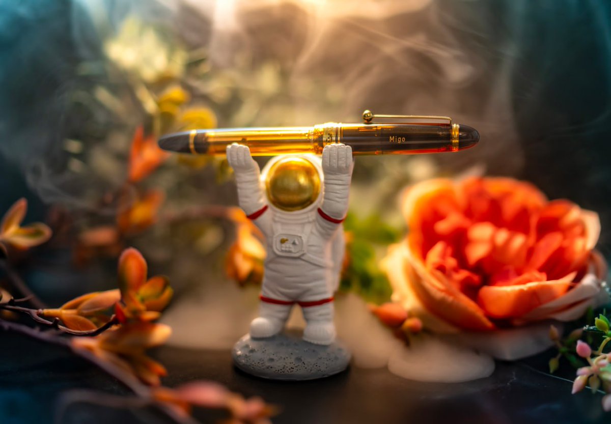 ChatahSpots's tweet photo. Took some photos of the pen! 📸
Its such a pleasure to write with ✒️🥰✍️ https://t.co/I5FK9fGnGz
